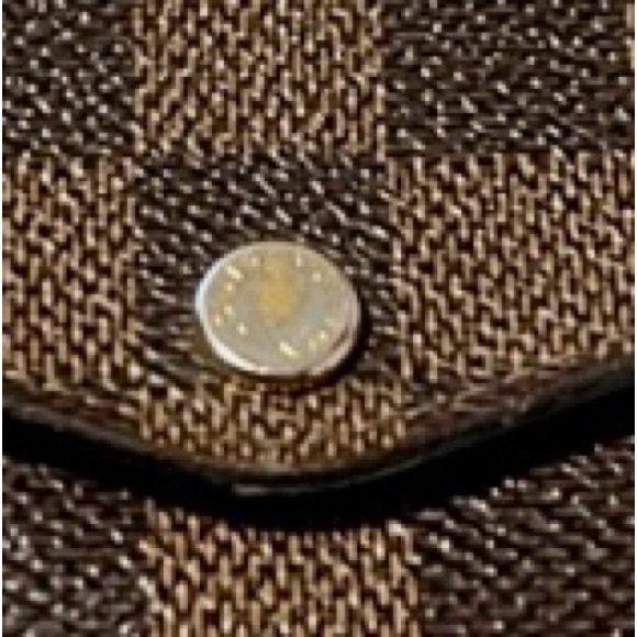 Louis Vuitton Damier Ebene Sarah Wallet Posh Authentic,Chipped & Full inclusion. - Picture 12 of 14